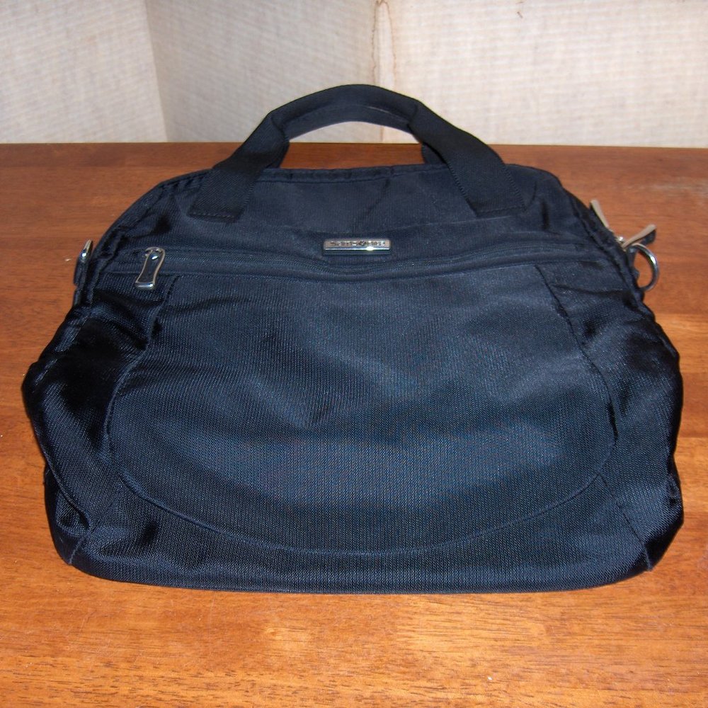 Samsonite travel bag, 15" x 15" x 6"